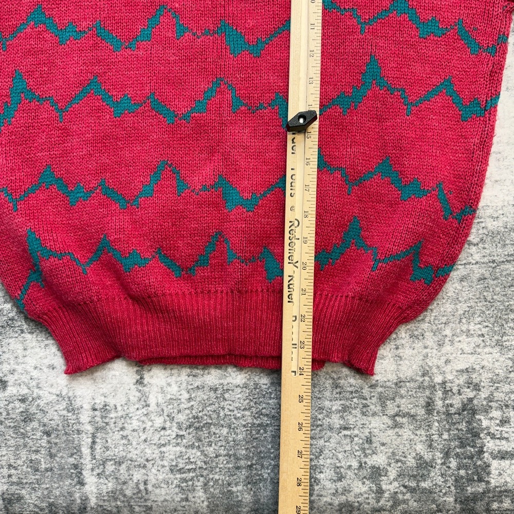 VTG Saturdays Generation Sweater Adult Large Berry Zig Zag Geometric Apres Ski - Picture 8 of 9